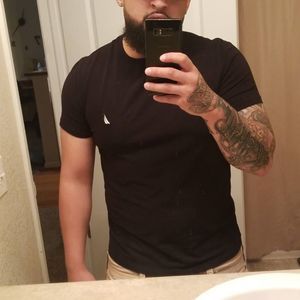 Meet your Posher, Dominic